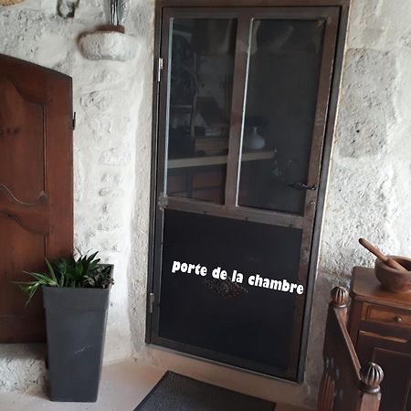 La Garde Adhemar, L'Escalier Medieval מראה חיצוני תמונה