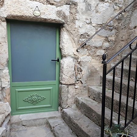 La Garde Adhemar, L'Escalier Medieval מראה חיצוני תמונה