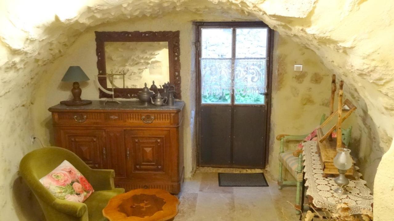La Garde Adhemar, L'Escalier Medieval מראה חיצוני תמונה
