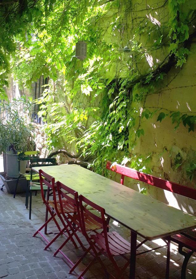 La Garde Adhemar, L'Escalier Medieval מראה חיצוני תמונה