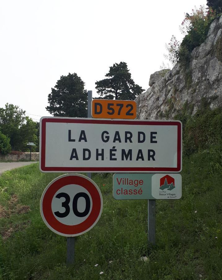 La Garde Adhemar, L'Escalier Medieval מראה חיצוני תמונה
