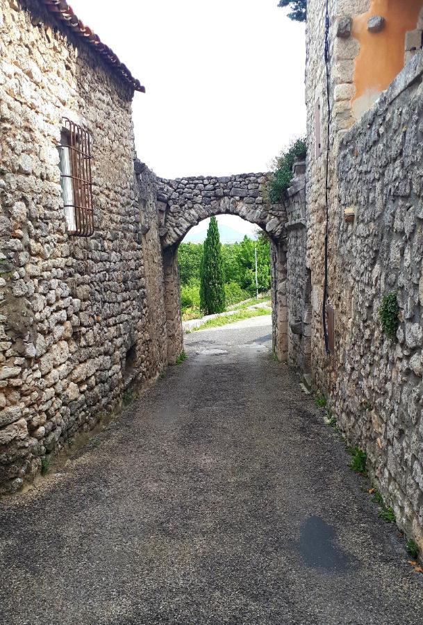 La Garde Adhemar, L'Escalier Medieval מראה חיצוני תמונה