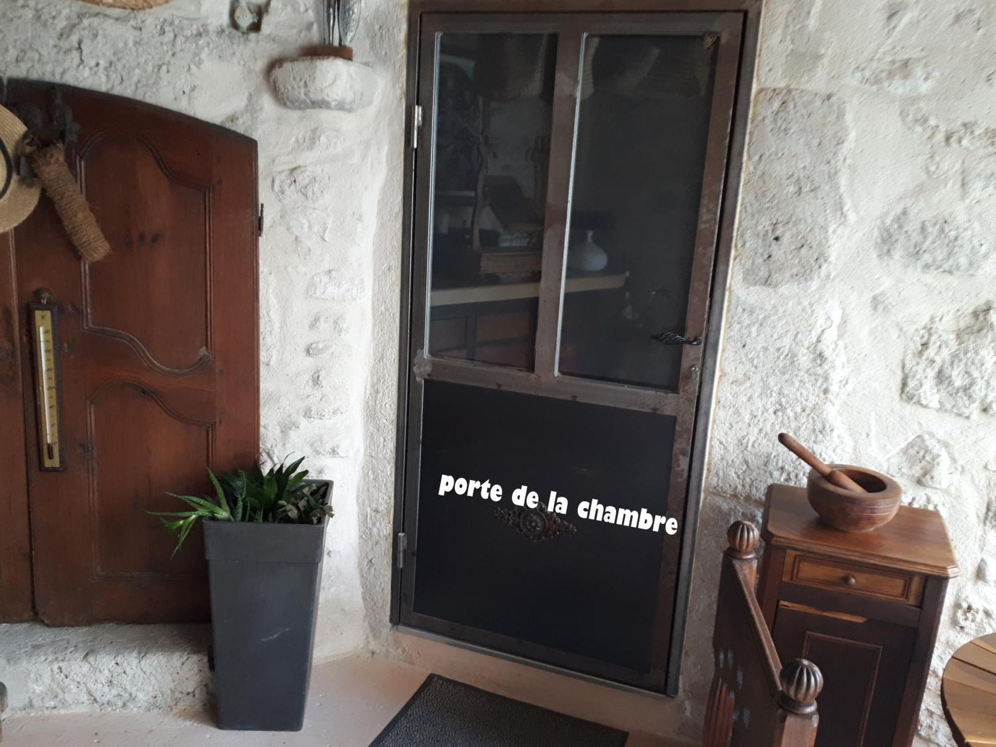 La Garde Adhemar, L'Escalier Medieval מראה חיצוני תמונה