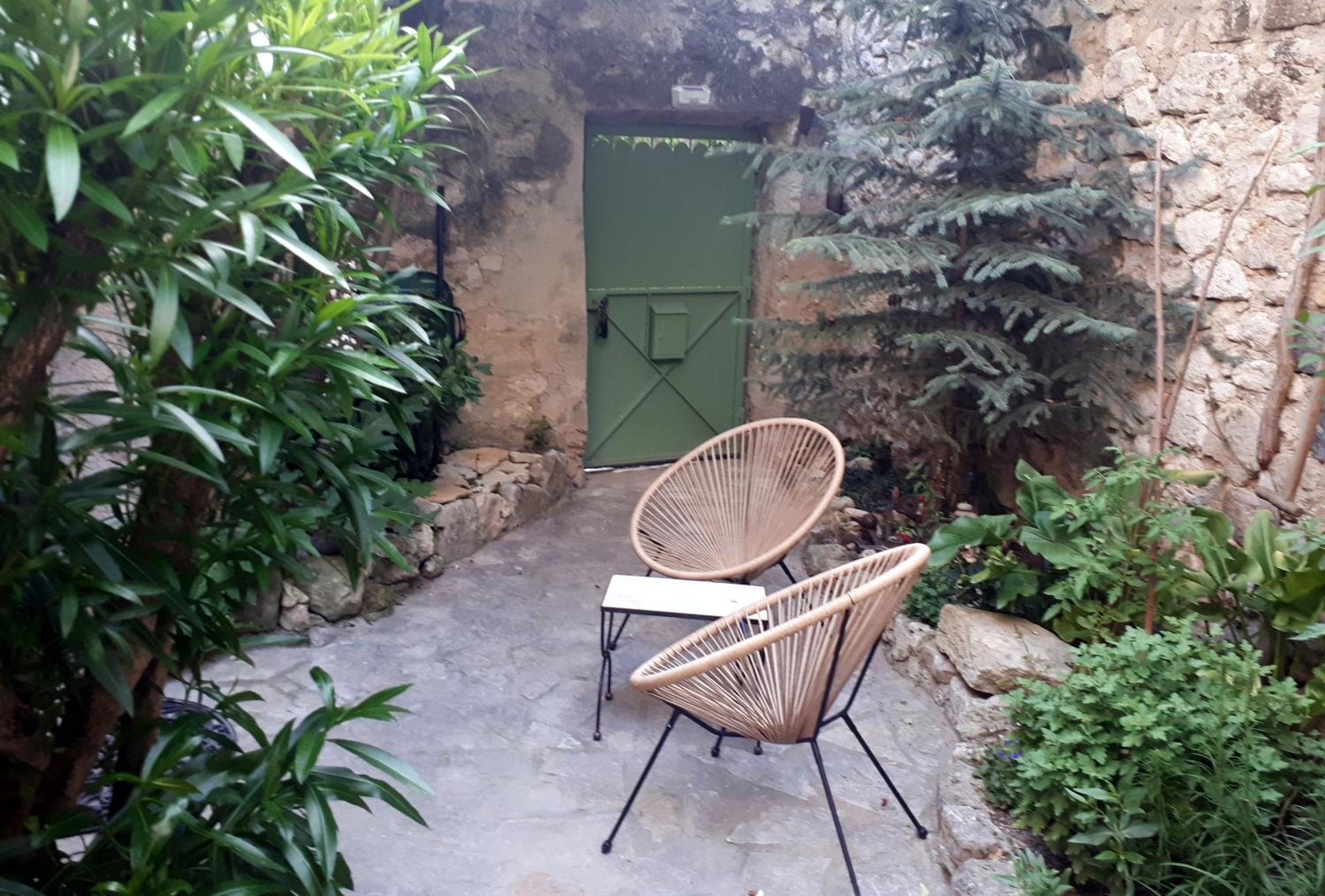 La Garde Adhemar, L'Escalier Medieval מראה חיצוני תמונה