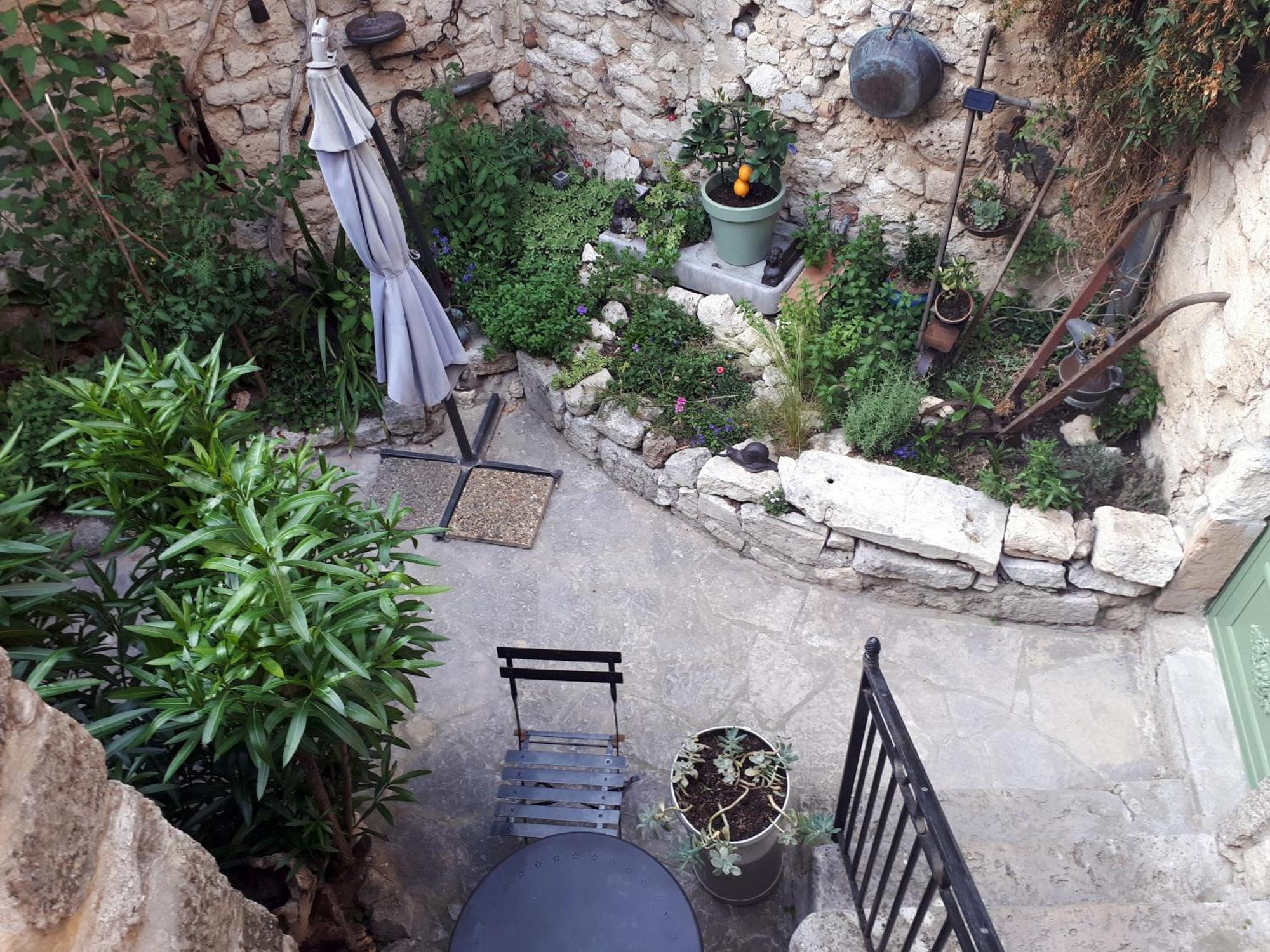 La Garde Adhemar, L'Escalier Medieval מראה חיצוני תמונה